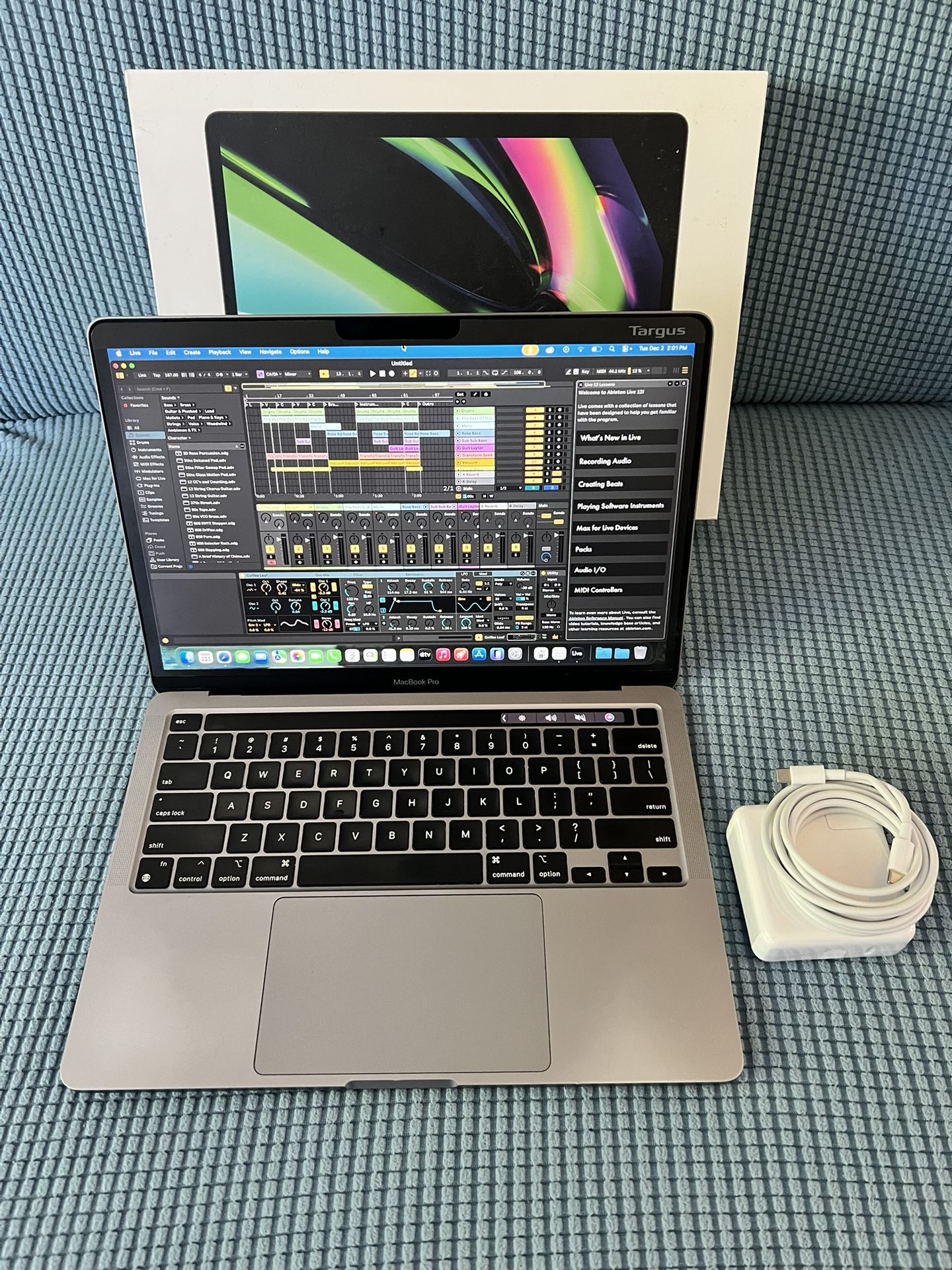 MacBook Pro 16GB Ram Ableton Live Logic Pro Final Cut