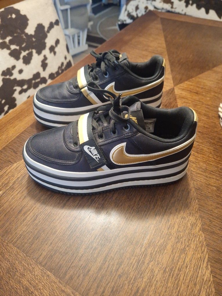 eccb2207e44945e795259a701350b7