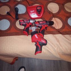 Milwaukee 12 Volt Set