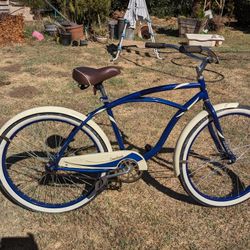 Huffy Cranbrook Beach Cruiser Bicycle Blue and Cream Classic Design