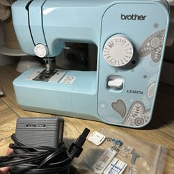 BRAND NEW BROTHER SEWING  MACHINE !!