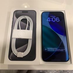 iPhone 15 Pro Max 256GB - Black Titanium (Unlocked)  