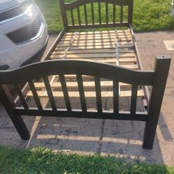 Twin Bed Read Description 