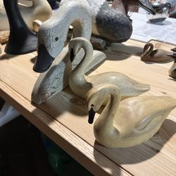 Swan Figurines