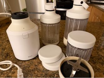 Beast Blender + Extra Cups & Lids