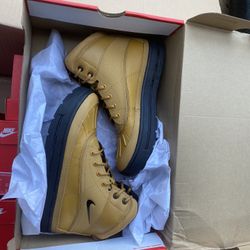 Nike Boots 
