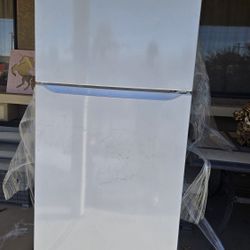 LG Top Freezer Refrigerator 