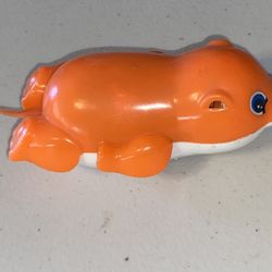 Vintage Tomy Wind-Up Bath Tubbie Otter  Japan Working!