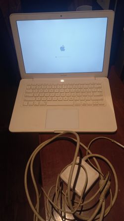 MacBook Laptop 