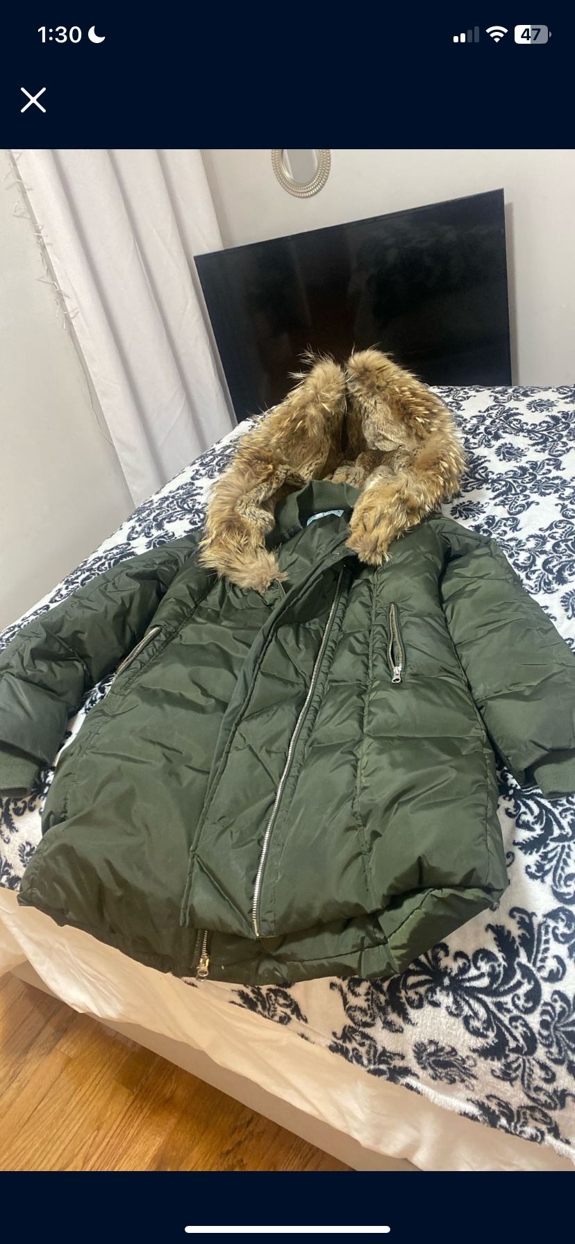 Women Coat Size  M 