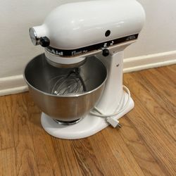 Kitchenaid Classic Plus Mixer