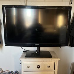 Panasonic TV And Tv Holder