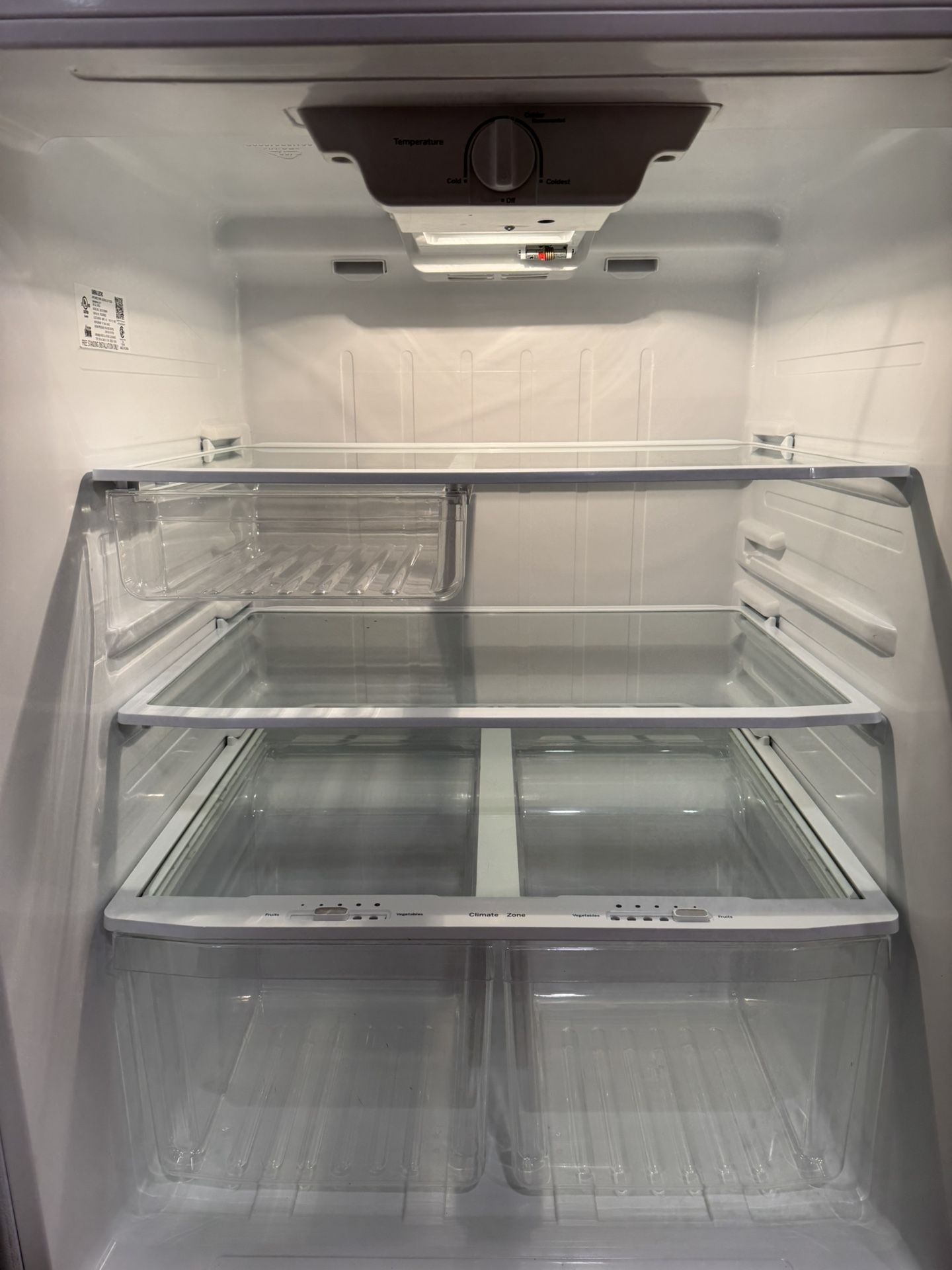 GE Fridge, Top Freezer, Ice Maker, Reversible Hinge