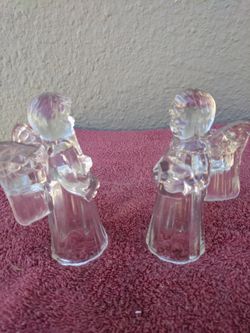 Vintage 2 clear Glass Christmas 🎄🎄🎄 Figurines Angels 5" with Candle 🕯️🕯️🕯️ Holders