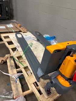 Li-ion Powered Pallet Truck A-103801 | 4,400 lb Capacity