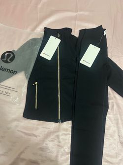 Lululemon Black Full-Zip Jacket with leggings set size 4