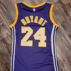 New NBA Los Angels Lakers Bryant #24 Purple Jersey Womens Size Large