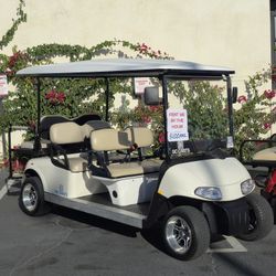2015 E-Z-GO RXV 6-Passenger Non-Lifted 48-Volt Lithium Golf Cart