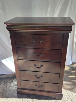 Dresser