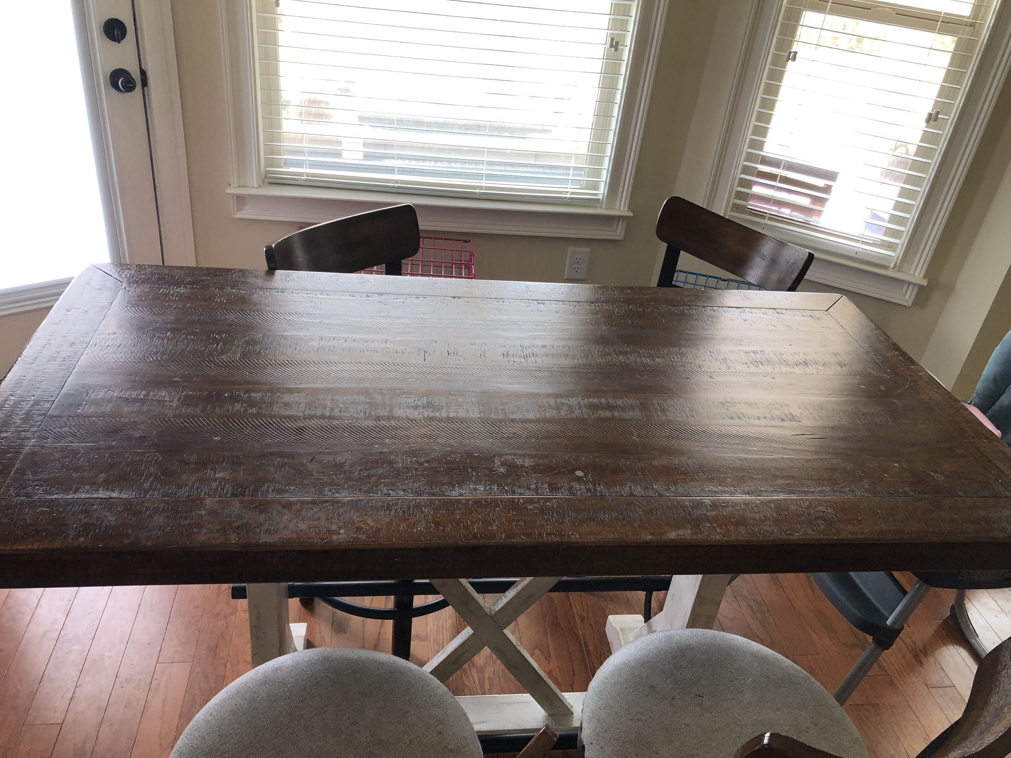 Raised Breakfast Table