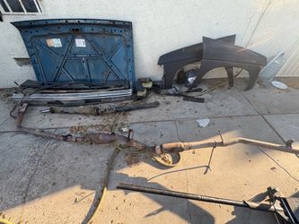 Parts/partes Nissan hardbody d21