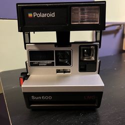 Sun 600 Polaroid Camera