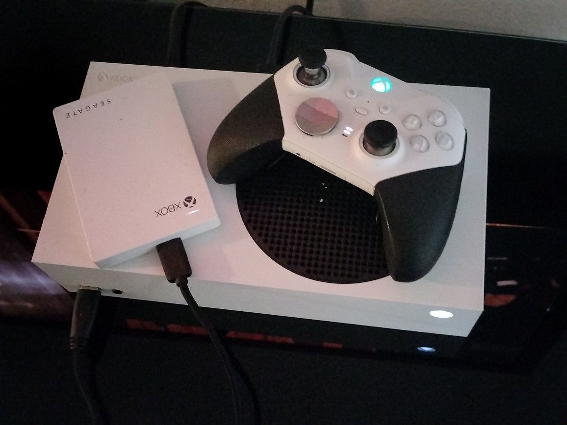 Xbox Series S With Elite 2 Controller And Storage