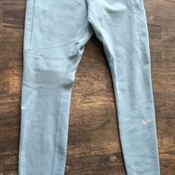 Nike Leggings Size Medium 