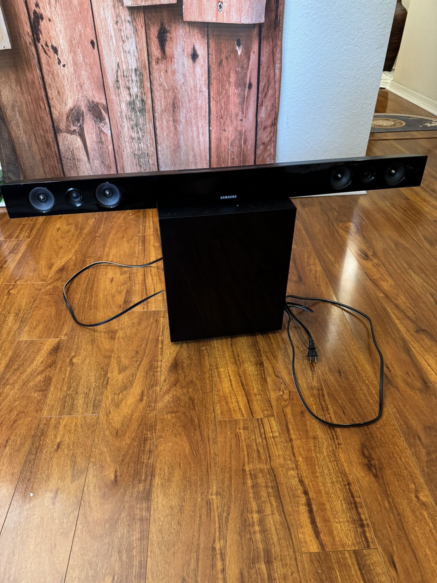 Samsung Crystal Surround Air Track (sound bar)
