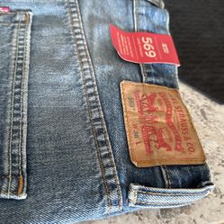 Brand New Levi’s 569 Loose Straight Shorts