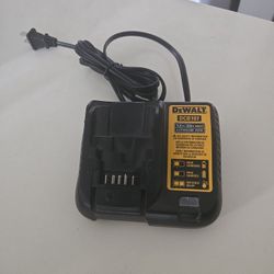 Dewalt Dcb107 Fast Charger 
