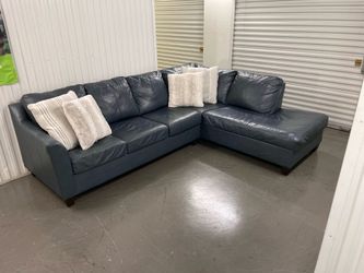 Free Delivery - Nice Leather Sectional Set