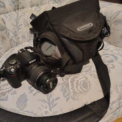 Nikon D40 Digital Camera 