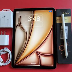 Apple IPad Air 11 (M2 chip / 2024  Model) 128GB  with pen, keyboard case & Accessories 