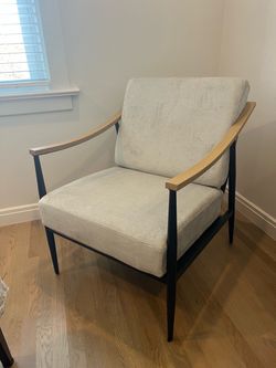 New Mid century modern accent chair