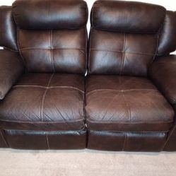Dual Reclining Loveseat.  Works Great/Fair Cosmetic Condition.