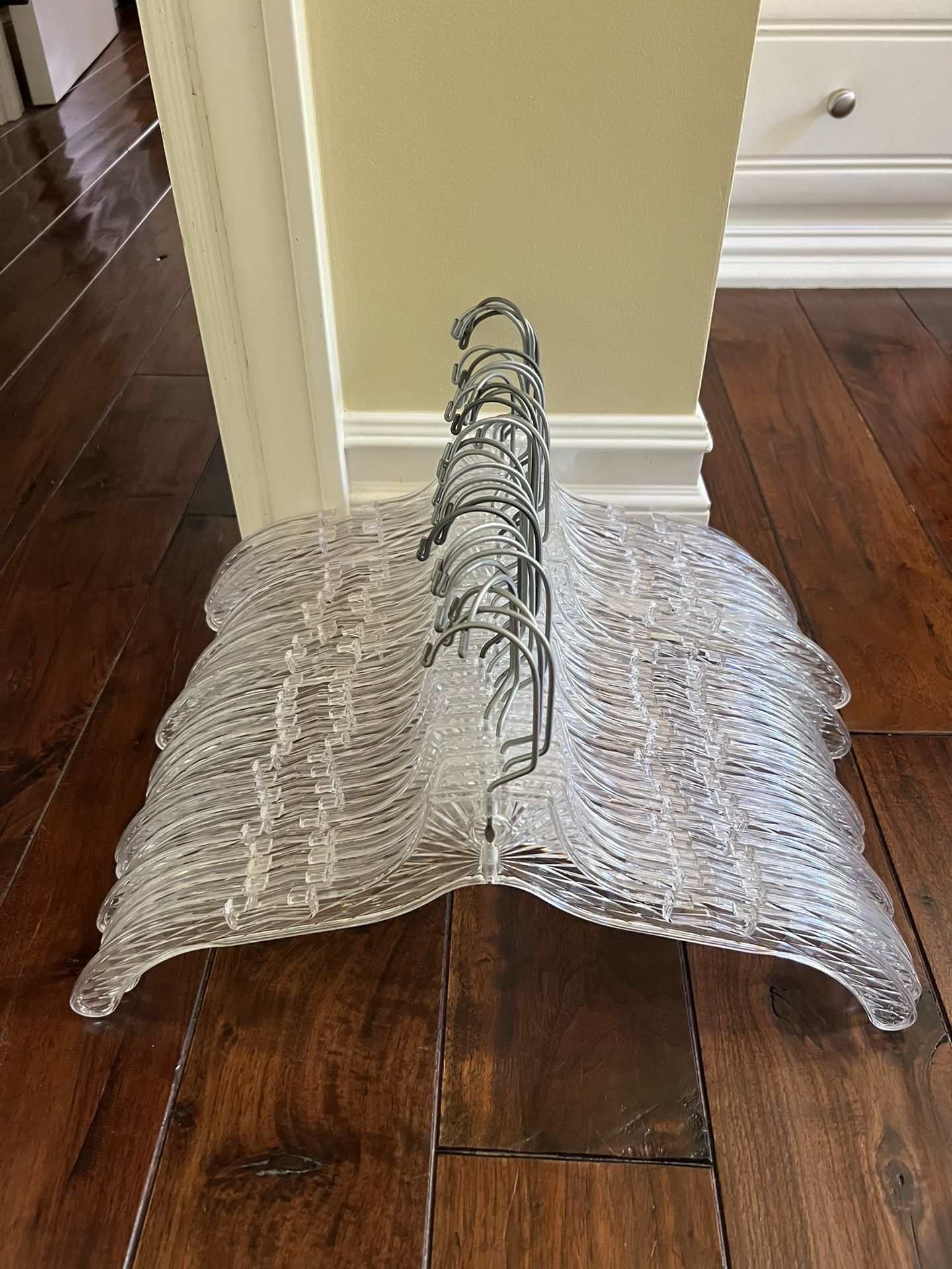 30 Plastic Crystal Hangers 