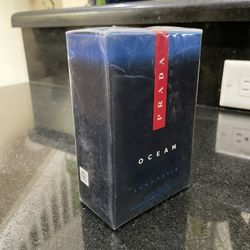 Prada Ocean LUNA ROSSA