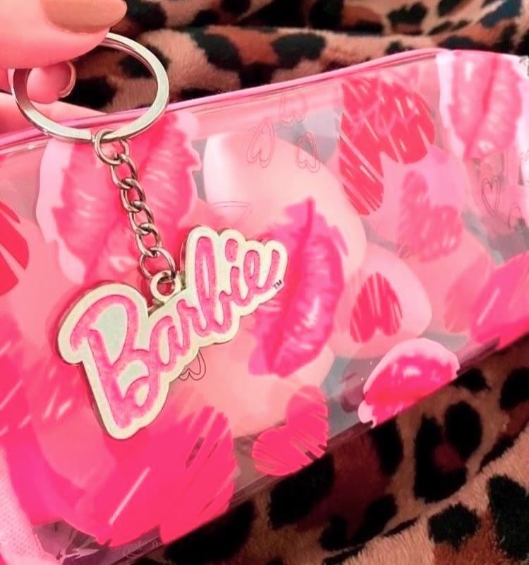 8 beauty blender makeup bag + keychain 🩷💋❤️💋