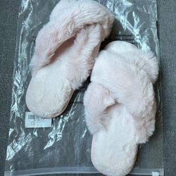 pink plush slippers - sealed