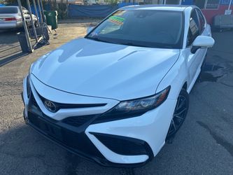2022 Toyota Camry SE