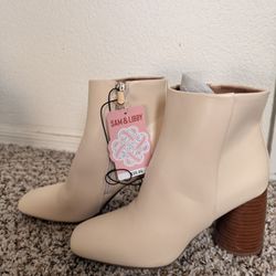 Sam & Libby Women's Carlson Vanilla Ankle Boot Chunky Round High Heel Sz 7.5