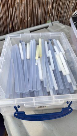 Glue stick - 100+