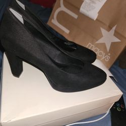 Akjael Black Suede Pump Heels Size 8