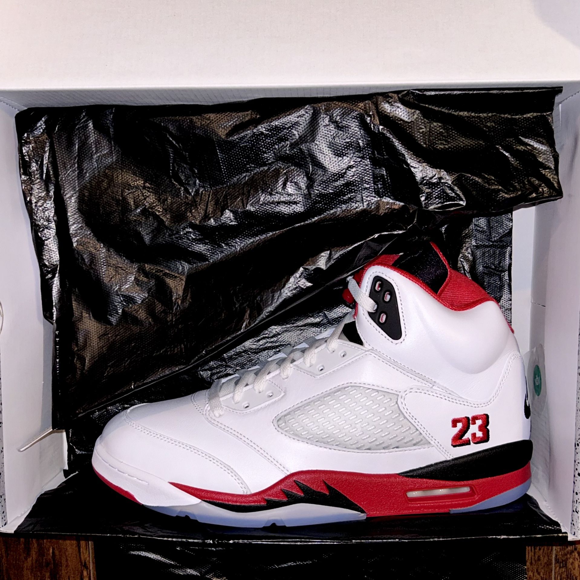 Brand New Jordan 5 Retro “Fire Red Black Tongue” (2025) Mens Size 13