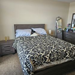 MOVING SALE $600