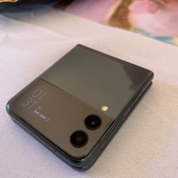 Samsung Z-flip 3