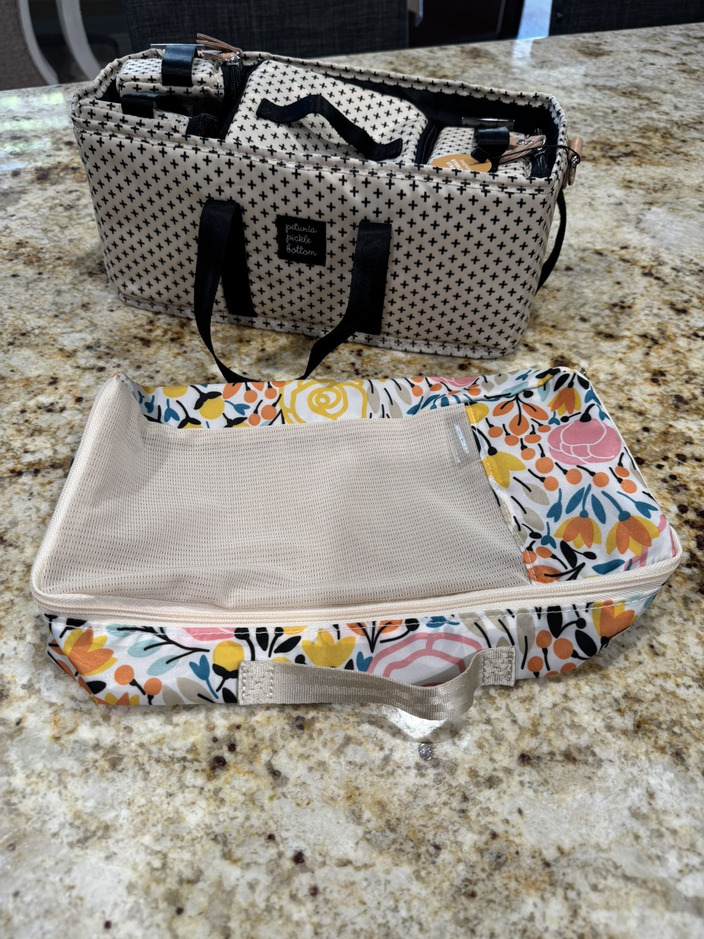 *NEW* Petunia Pickle Bottom Stroller Caddy And Storage Bag