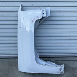 2014 2019 CHEVROLET SILVERADO 1500 RIGHT SIDE FENDER OEM 