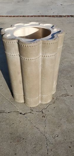 Pedesyal OrSide table
